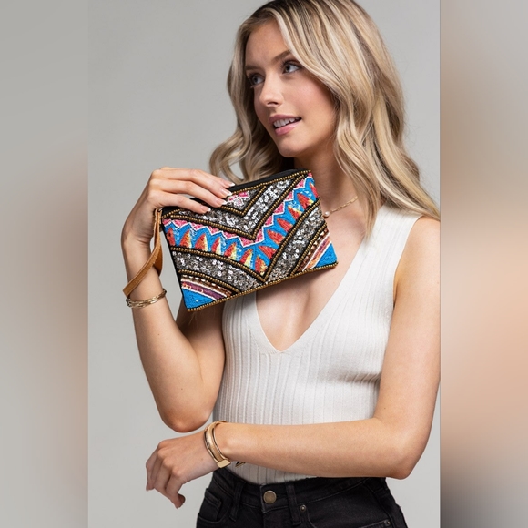 Handmade Hand Beaded & Sequined Wristlet Clutch - Ethnic Inspired Chevron Motif - Picture 7 of 8
